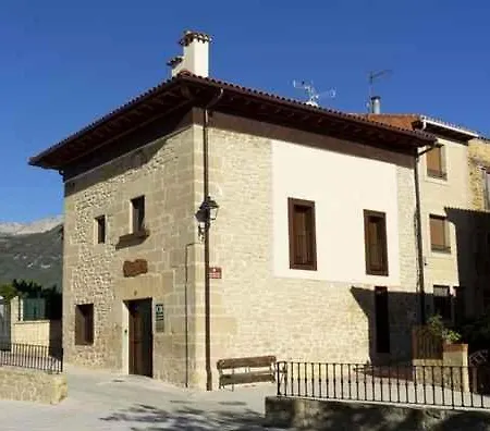 Mercedes Etxea Villa *